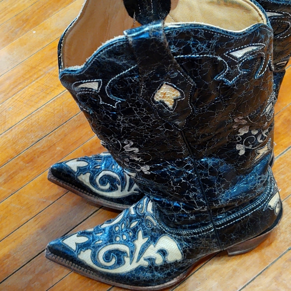 Corral Women's C2116 Lizard Inlay Black  heeled snip toed boots size 10.5M